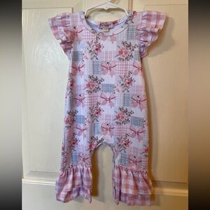 NWT Clover Cottage
Gingham Ruffled
Floral Bow Flutter
Romper-6-12M